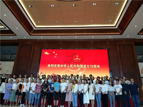 不可分割的祖国不能忘的梦！扬翔人为祖国母亲唱响赞歌